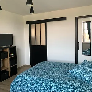 gite-les-combes-bellevue-etrez-appartement-la-campagne.hotels-rhonealpes.com/