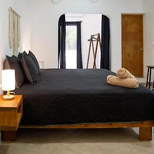 sonido-del-mar-boutique-yoga-loft.quintano-roohotels.com/